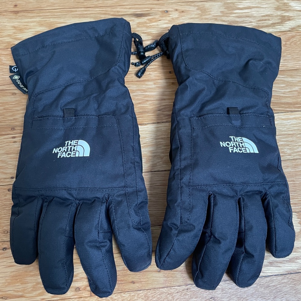 THE NORTH FACE ski gloves. Youth size XL. Black.